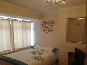 Apple House Guesthouse Heathrow Airport Hillingdon Eksteriør billede